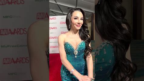 ariel demoore|Ariel Demure at the 2022 AVN Awards .